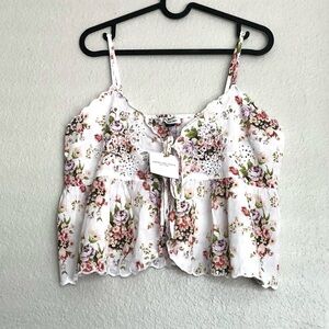 NWT American Eagle Outfitters Floral White Crop Top